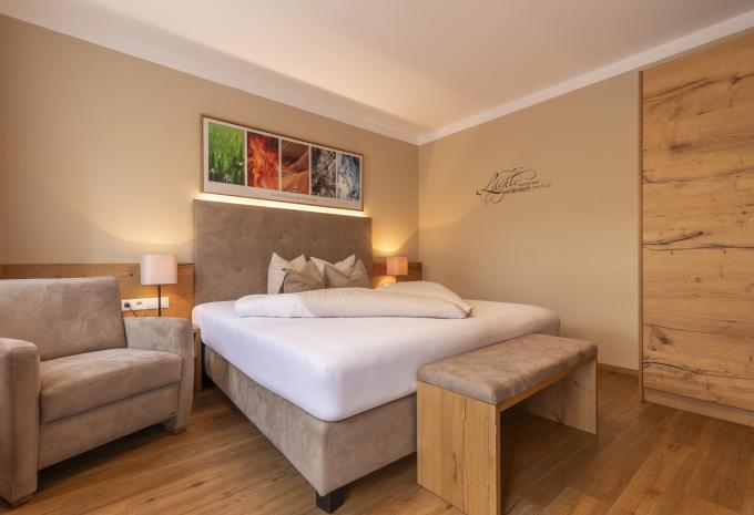 Zimmerbeispiel Standard Suite Balkon