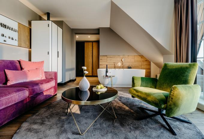 Zimmerbeispiel Suite „Balkon Landhaus“, Landhaus Stricker