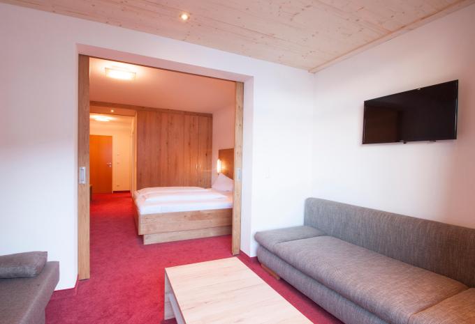 Zimmerbeispiel Juniorsuite (JS) „Standard Balkon“