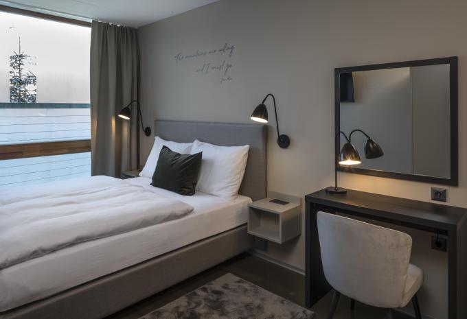 Zimmerbeispiel, Doppelzimmer „Economy M+“ Zimmerbeispiel, Doppelzimmer „Economy M+“