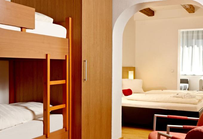 Zimmerbeispiel Mehrbettzimmer „Balkon Tauernkogel“
