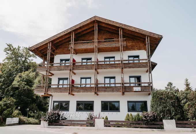 Eden Park - RETRO CHIQUE HOTEL, Velden am Wörthersee
