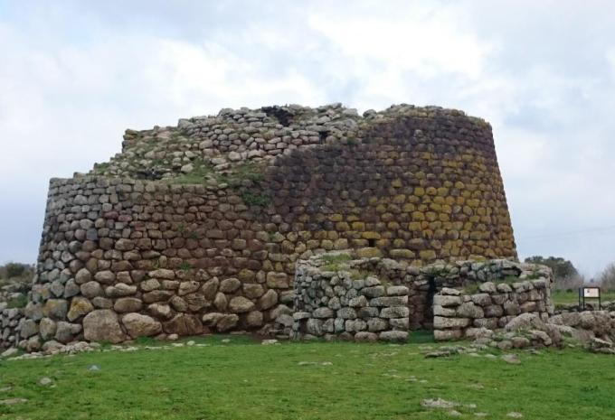 Nuraghe Losa