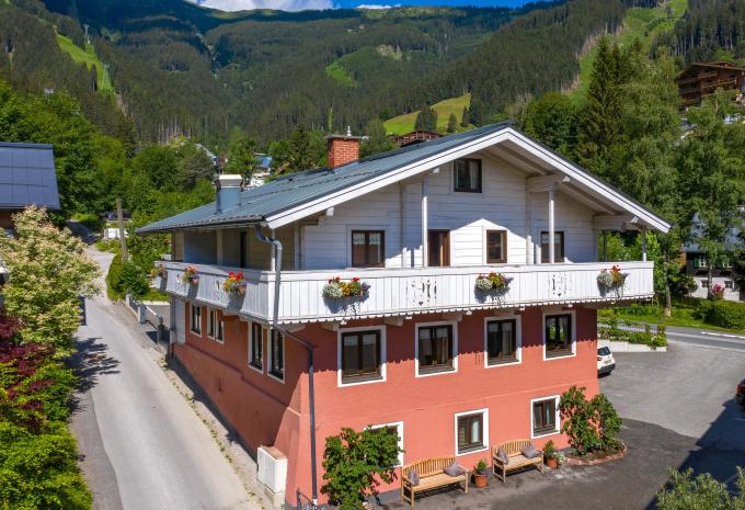 B&B by Zillners, Zell am See