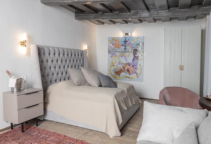 Zimmerbeispiel Suite „Kategorie 2“