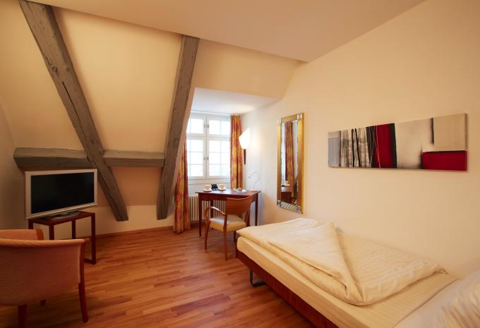 Zimmerbeispiel Einzelzimmer (EZ)