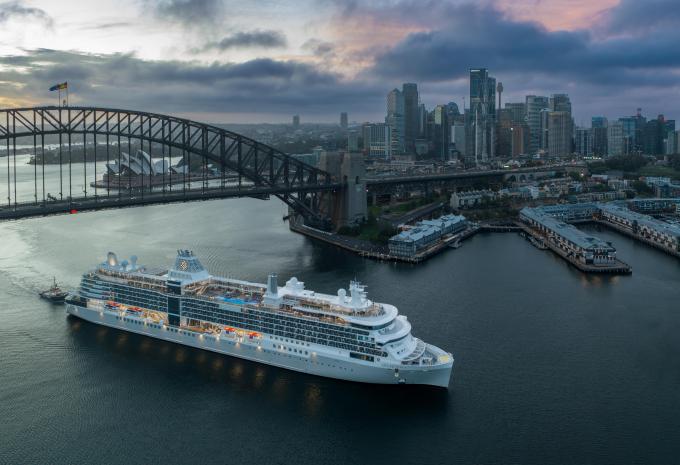 Silver Nova vor Sydney