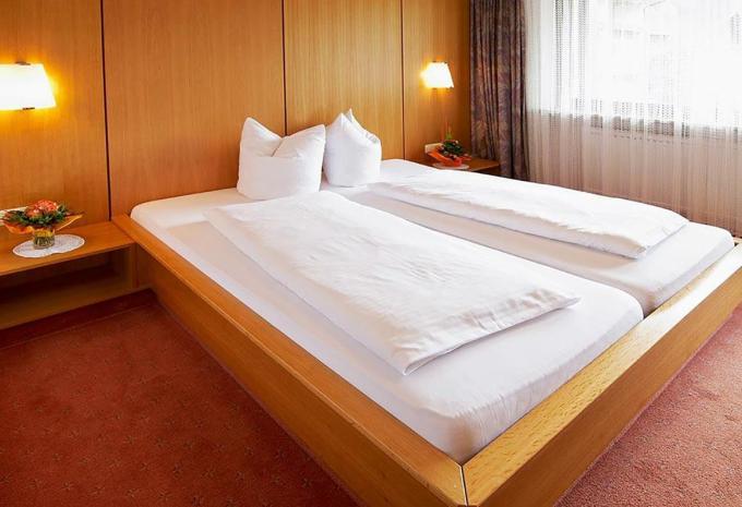 Zimmerbeispiel: Doppelzimmer Standard Balkon Montafon