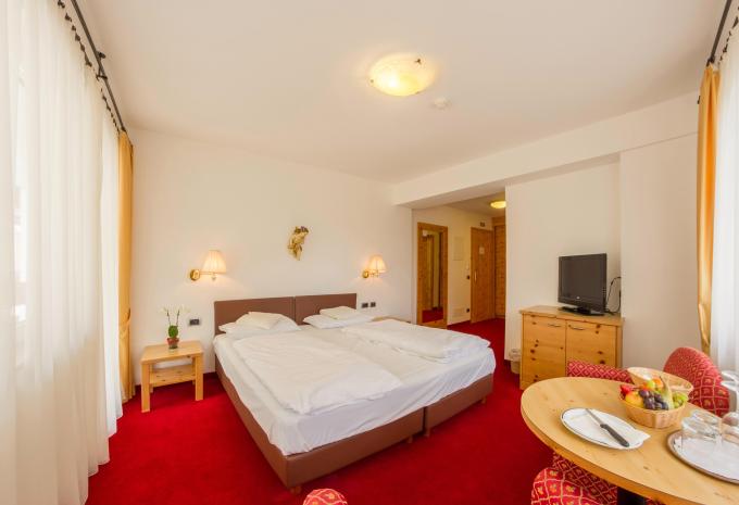 Zimmerbeispiel Doppelzimmer Balkon "Elite"