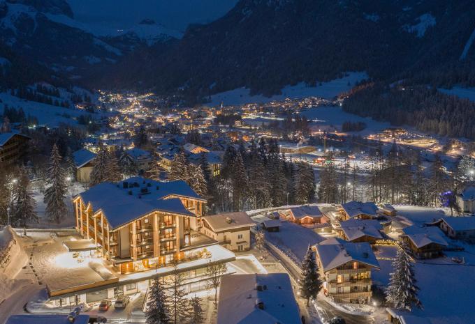Winter: Ciampedie Luxury Alpine Spa Hotel ***** Winter: Ciampedie Luxury Alpine Spa Hotel *****