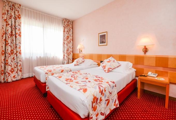 Zimmerbeispiel Doppelzimmer "Standard" Zimmerbeispiel Doppelzimmer "Standard"