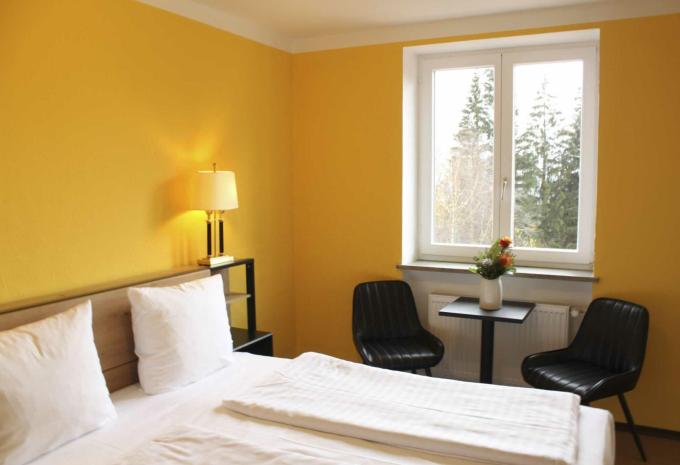 Zimmerbeispiel, Dreibettzimmer Zimmerbeispiel, Dreibettzimmer