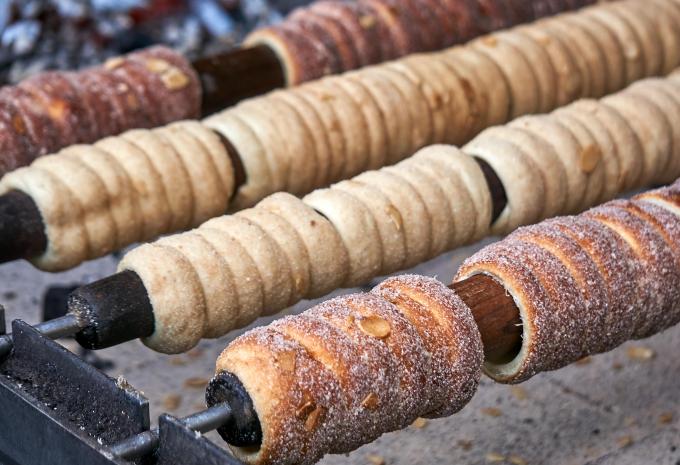 Trdelnik (traditionelles Gebäck) Trdelnik (traditionelles Gebäck)