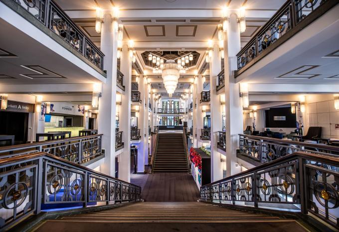 Berlin - BLINDED by DELIGHT - Die traumhafte Grand Show