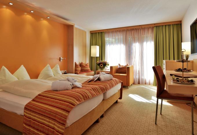 Zimmerbeispiel: Classic Doppelzimmer Balkon oder Terasse "Holiday" Zimmerbeispiel: Classic Doppelzimmer Balkon oder Terasse "Holiday"