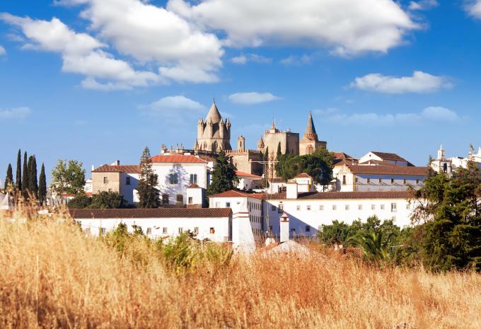 Évora