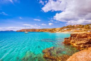 Ibiza - Fly, Drive & Sleep