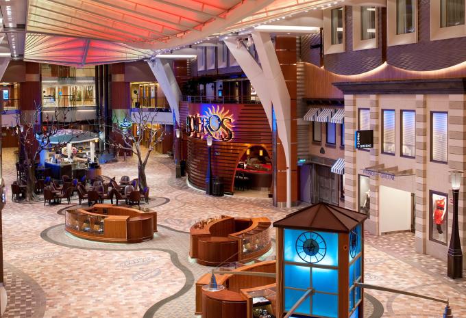 Royal Promenade, Allure of the Seas Royal Promenade, Allure of the Seas