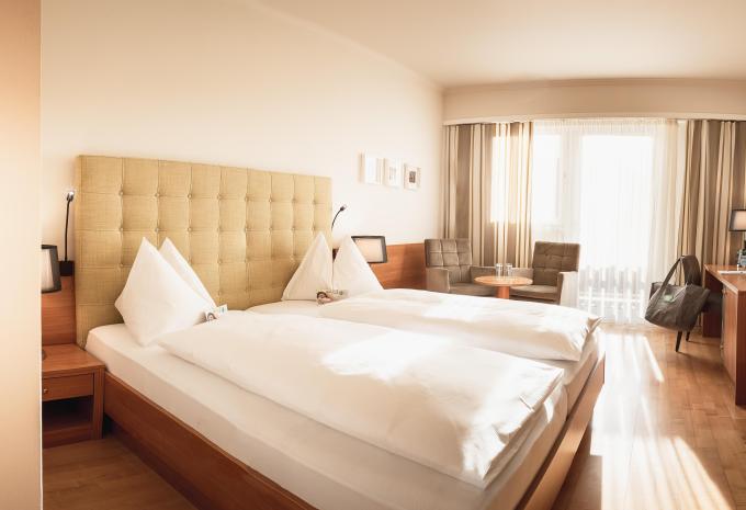 Zimmerbeispiel Doppelzimmer „Balkon Cirkonia“