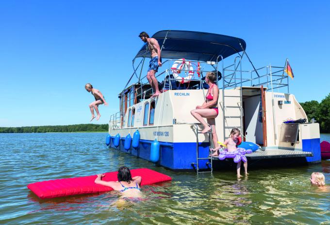 Hausbooturlaub auf der Mecklenburgischen Seenplatte