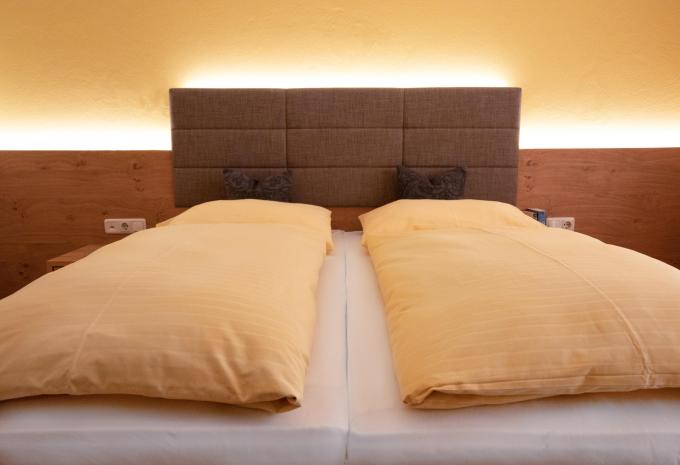 Zimmerbeispiel Doppelzimmer „Balkon Gletscherblick“