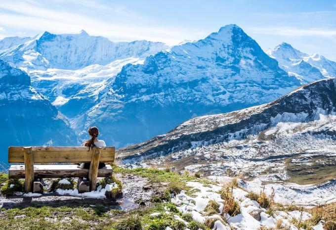 Schweiz - GoldenPass Tour Berge & Seen Winterromantik - Zugrundreise