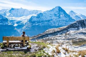 Schweiz - GoldenPass Tour Berge & Seen Winterromantik - Zugrundreise