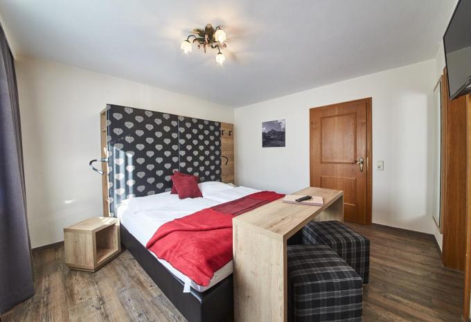 Zimmerbeispiel; Comfort Doppelzimmer Balkon