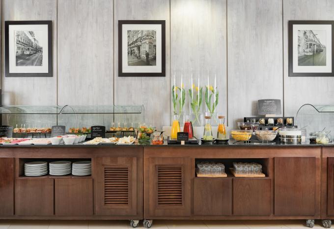 Hotel NH Lisboa Campo Grande  Hotel NH Lisboa Campo Grande