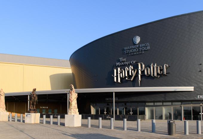 Warner Bros. Studio Tour - The Making of Harry Potter
