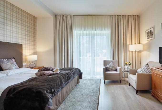 Zimmerbeispiel Doppelzimmer Comfort "Alpenwohnen S"