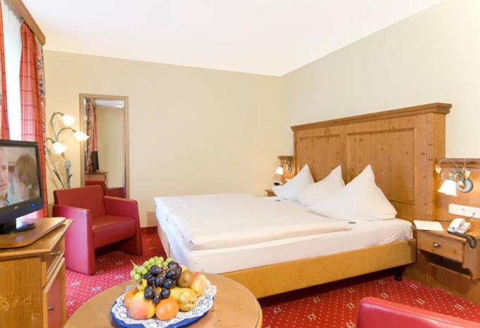 Zimmerbeispiel, Doppelzimmer Balkon Edelweiss