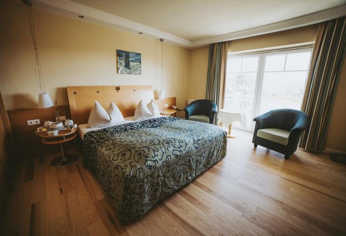 Zimmerbeispiel: Standard Dreibettzimmer Balkon "Hanni"