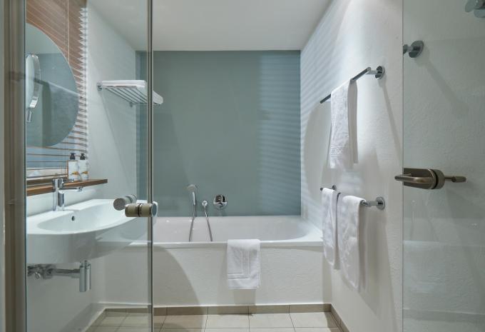 Beispiel Vierbettzimmer Balkon Meletum