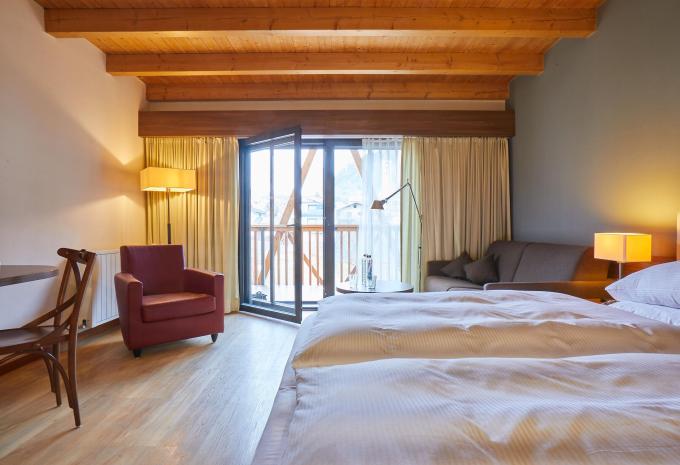 Beispiel Vierbettzimmer Balkon Meletum