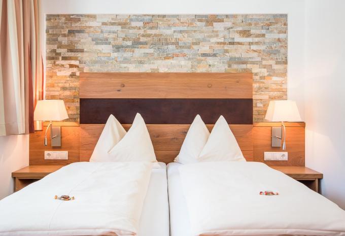 Zimmerbeispiel Doppelzimmer Balkon