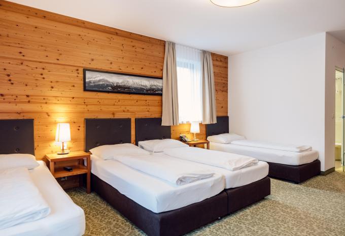 Zimmerbeispiel: Vierbettzimmer Standard