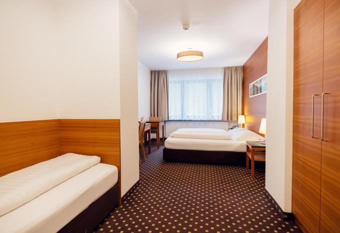 Zimmerbeispiel: Dreibettzimmer Standard