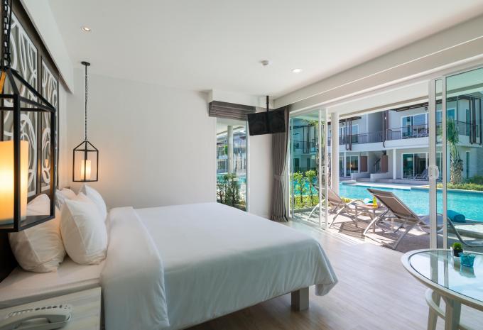The Waters Khao Lak by Katathani, Zimmerbeispiel Water Pool Access