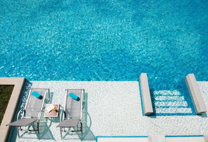 The Waters Khao Lak by Katathani, Zimmerbeispiel Water Pool Access