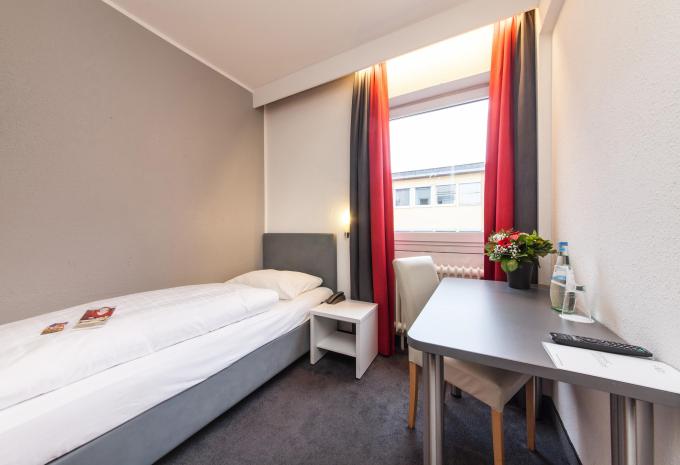 Zimmerbeispiel, Einzelzimmer (EZ) „Standard“ Zimmerbeispiel, Einzelzimmer (EZ) „Standard“