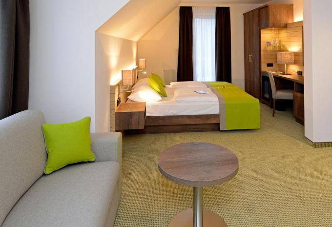 Zimmerbeispiel, Doppelzimmer (DZ) „Balkon Hadmar Classic“