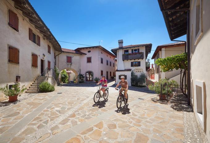 Durch Sloweniens mediterrane Weingärten - Radtour