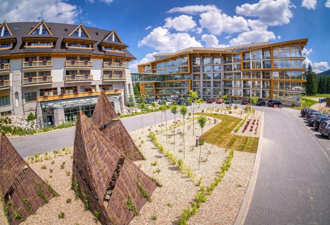 Residence Nosalowy Dwor I and II ****