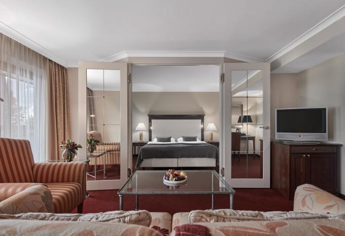 Zimmerbeispiel, Juniorsuite (JS)