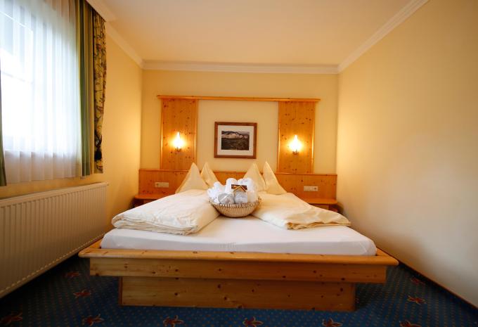 Zimmerbeispiel: Doppelzimmer „Balkon“