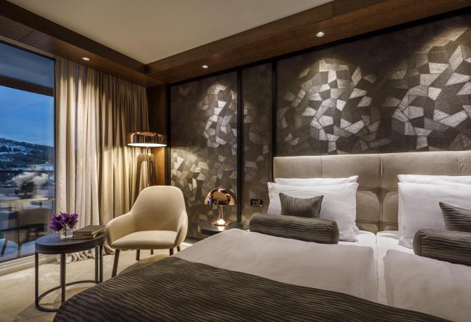 Zimmerbeispiel, Doppelzimmer (DZ) „Superior Balkon Parkblick“