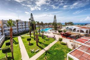Louis Phaethon Beach****