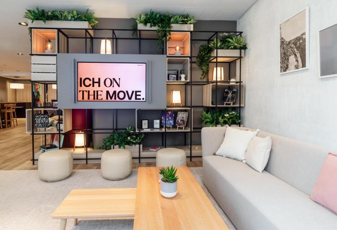 Wien - BRYAN ADAMS - ROLL WITH THE PUNCHES