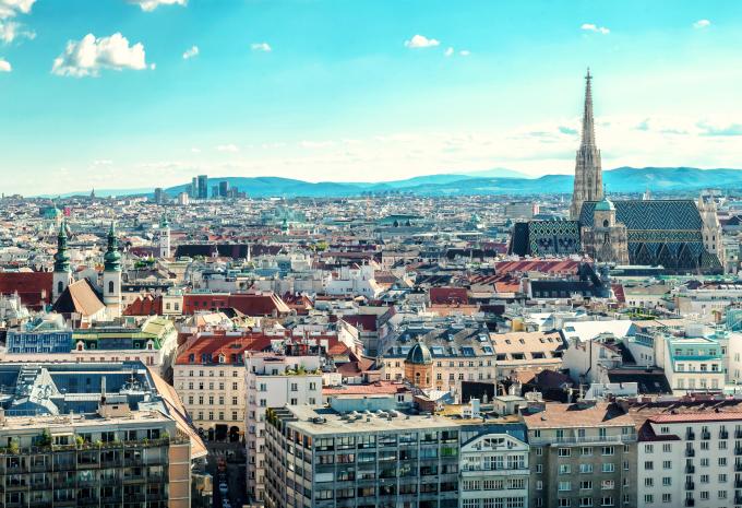 Wien - BRYAN ADAMS - ROLL WITH THE PUNCHES